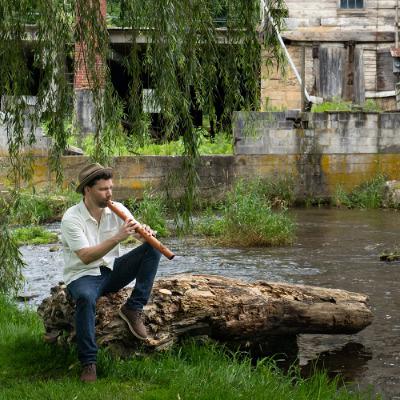 Indie Folk Pop Artist Eli Lev on Tour