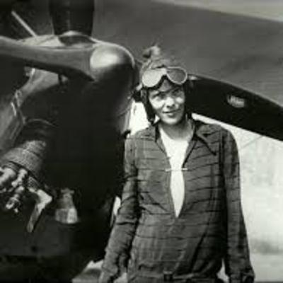 Amelia Earhart , La reina de los cielos