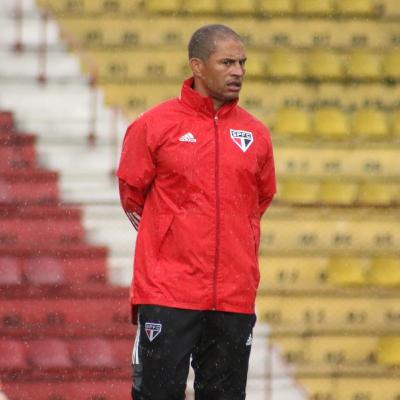 Prancheta #01 - Alex fala sobre formação de talentos no futebol brasileiro: "A minha ideia é ser treinador e estou muito satisfeito com a  escolha que fiz"