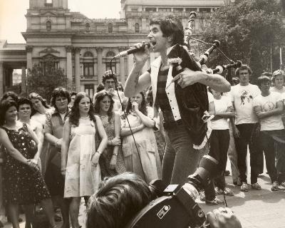 Melbourne to attempt world record with an AC/DC twist