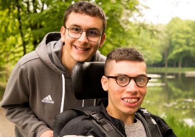 Joel und Leon: Eine ungewöhnliche Bruderliebe