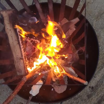 Lagerfeuer, Fußball, Fifa und geheimnisvolle Heimfahrt