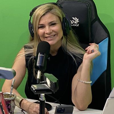 Por qué revisamos las redes de nuestra pareja?