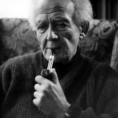 Zygmunt Bauman: Modernidade Líquida e Sociedade de Consumidores