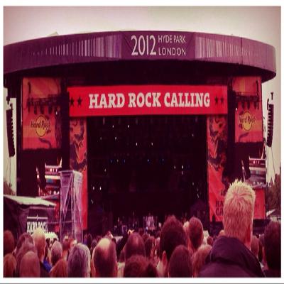 Sir Paul McCartney and Bruce "The Boss" Springsteen jamming together at Hyde Park