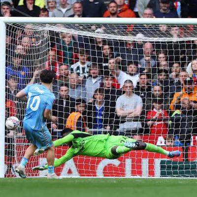 S4:E19 Riding the Sky Blues to Wembley