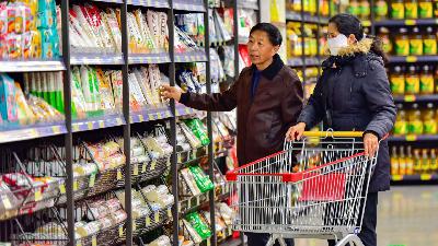 For Xi, Boosting China's Domestic Consumption Means Working Harder