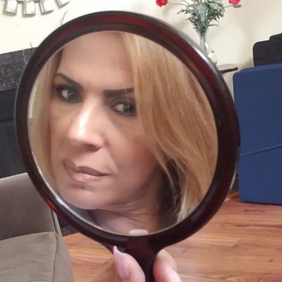 "CON OVARIOS Y COJONES" "CON OVARIOS Y COJONES"