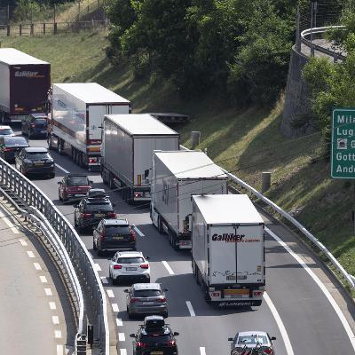 Merci su rotaia, brusca frenata Merci su rotaia, brusca frenata