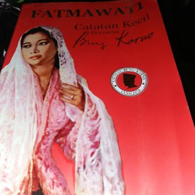 Mengulas buku Fatmawati Catatan Kecil Bersama Bung Karno