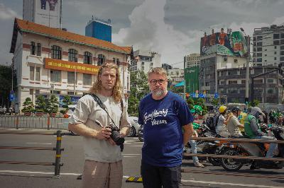 Storyn bakom storyn: Tidskriftsfabriken i Vietnam