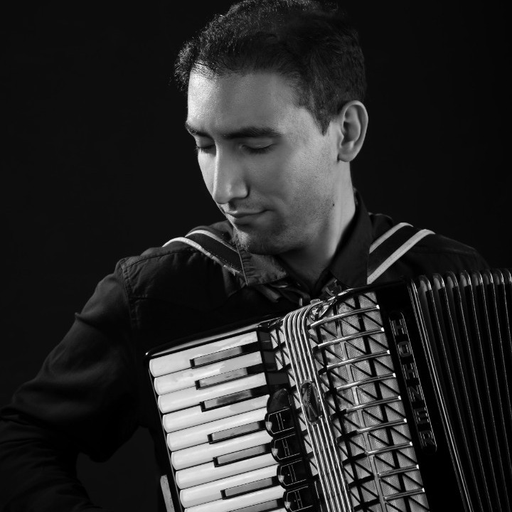آکاردئون نوازی