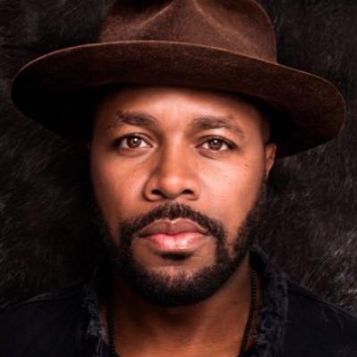 His name is Dnice. Let it breathe! His name is Dnice. Let it breathe!