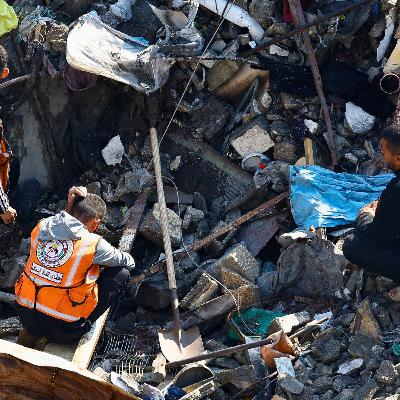 Gaza civil defence teams rescue 5 Palestinians trapped under rubble of collapsed house