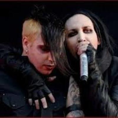 Andy Gerold (Former Marilyn Manson) Recalls Slash Watching His Set Sidestage!