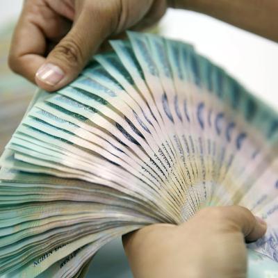 Outstanding loans at HCMC banks plummet in early 2024