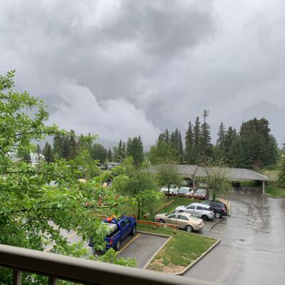 55. 今日は「警戒が必要な雷雨注意報」