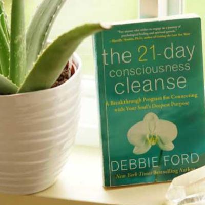 کتاب پاکسازی اگاهی در 21 روز(هدیه خودشناسی)