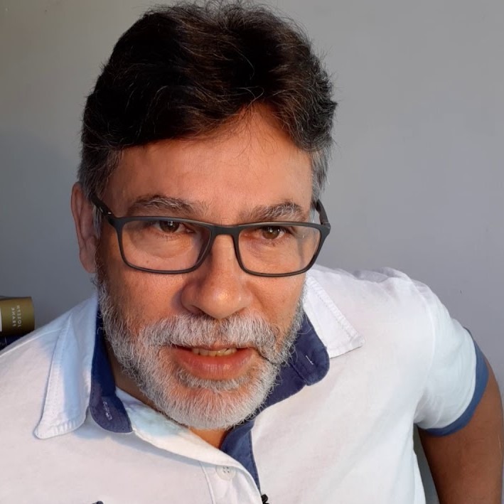 Osvaldo Bertolino - O outro lado da notícia