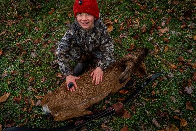 EPISODE 093: Finn Merrow (8 year old bowhunter)
