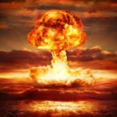 Una guerra nucleare non avrebbe vincitori. La scelleratezza dell'uomo di potere non ha limiti... Una guerra nucleare non avrebbe vincitori. La scelleratezza dell'uomo di potere non ha limiti...