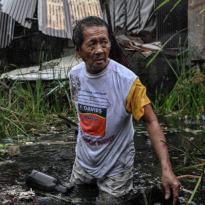 Typhoon Fung-wong destroys homes in the Philippines
