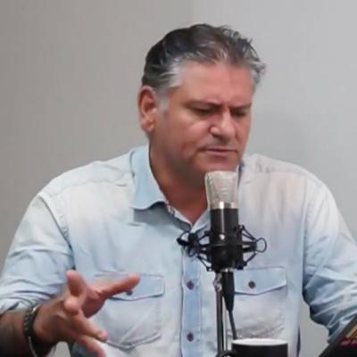 Com dólar a R$ 5,81, brasileiro precisaria estar ganhando R$ 11.385,80 para equiparar ao que ganhava em 2011 Com dólar a R$ 5,81, brasileiro precisaria estar ganhando R$ 11.385,80 para equiparar ao que ganhava em 2011
