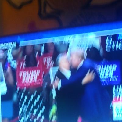 Trump Brings MAGA AZ Sheriff #JoeArpaio On Stage In Front Of 3 Black Women!