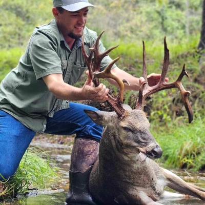 EP. #2-Chasing Big Deer w/ Chris Becker EP. #2-Chasing Big Deer w/ Chris Becker