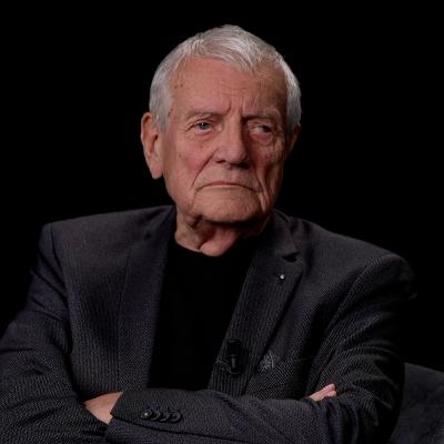 Slova ztratila váhu, informace jsou jen procento, zbytek bláboly. Kunderovi jsem si o rozhovor netroufl říct, říká Hvížďala