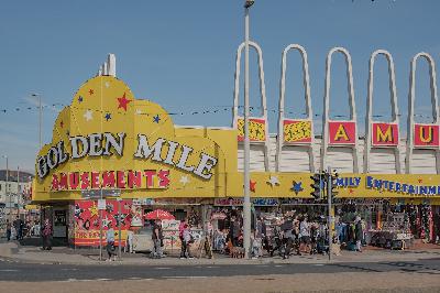 Monstrosities Mon Amour: The Golden Mile, Blackpool, with Kathryn Ferry
