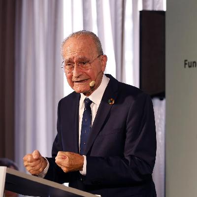 De la Torre reconoce que si se presenta a las próximas elecciones le será más "difícil" estar en el ayuntamiento los cuatro años