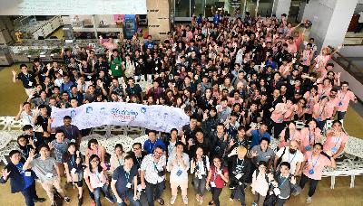 #01 WordCamp Bangkok, life on the Ogi island, and about us