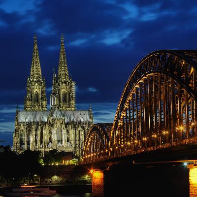 Anfang, Entwicklung und Eskalation