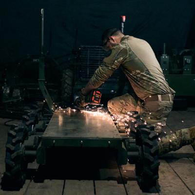 Евакуюють поранених, підвозять запаси: як у «Хартії» удосконалюють наземні роботизовані комплекси