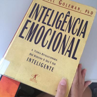 Leitura do livro : INTELIGÊNCIA EMOCIONAL , Daniel Goleman Leitura do livro : INTELIGÊNCIA EMOCIONAL , Daniel Goleman