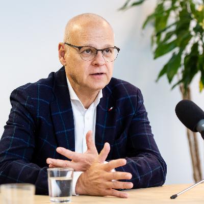 2 | 6 FOPI Präsident Dr. Bernhard Ecker: 1 Tag Lockdown kostet mehr als der teuerste Impfstoff für die ganze Bevölkerung 2 | 6 FOPI Präsident Dr. Bernhard Ecker: 1 Tag Lockdown kostet mehr als der teuerste Impfstoff für die ganze Bevölkerung