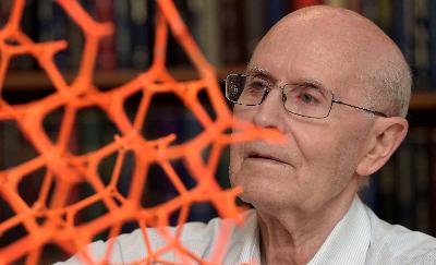 Aparici nos explica los premios Nobel en Medicina, Química y Física