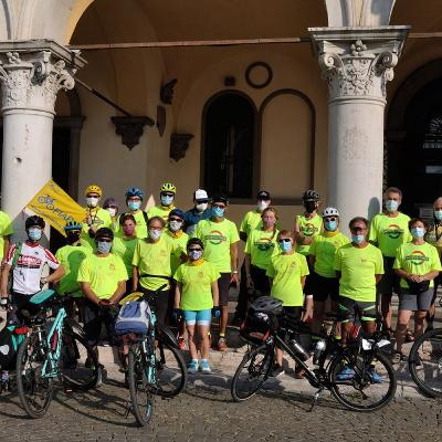 517 / 从中国式复杂到AI式自觉，创意行业的重启 [AI有声Newsletter]