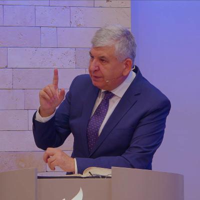 Pregătire superficială pentru o zi specială - Relu Moldovan