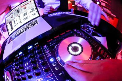 DJ ILYA NILSSON - Club Challenge Part # 13(Live Mix) DJ ILYA NILSSON - Club Challenge Part # 13(Live Mix)