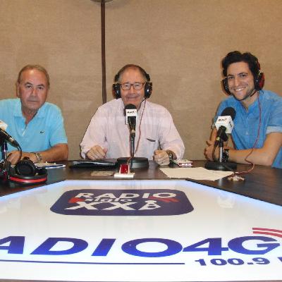 EN COMPAÑIA DE TONI BERNAN CON EL CANTANTE ABDON SAMPEDRO, PASCUAL MARTINEZ Y EL ALCALDE DE BORBOTO. 19 SEPT.
