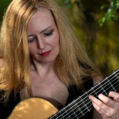 Enjoying an Espresso and a Glas of Wine with Guitarist Heike Matthiesen