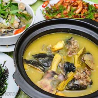A menu with soft-shell turtles