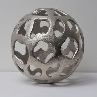 Where can I buy luxury home decor accents at an affordable price in India