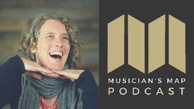 Episode 37 - Julia Watt (Moody Beaches, La Bastard, Hot Wings)