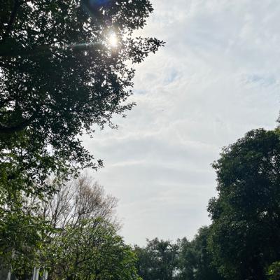 #90#Chỉ có tình yêu nhỏ mới đổ thừa cho trái đất to