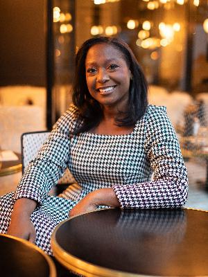 "Surviving Paris" with Robin Allison Davis "Surviving Paris" with Robin Allison Davis