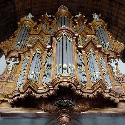 #23 - *SPECIAL* Gelukkig vielen de Engelse bommen aan de andere kant van de kerk! Daardoor werd het prachtige orgel van de Grote Kerk in Maassluis gespaard... (S05)