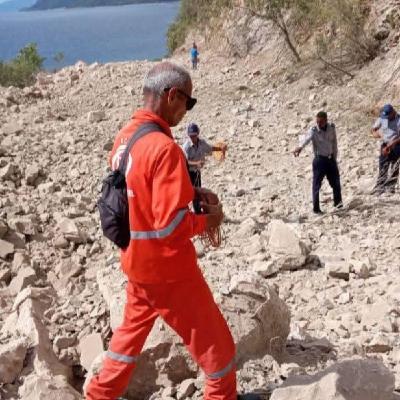 Constructores tuneros solucionaron el paso por el puente de Uvero y enfrentan ahora la tarea más dura